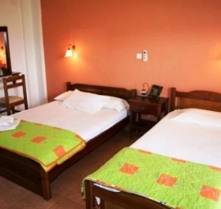 Triantafyllou Maria Rooms Skópelos Rum bild